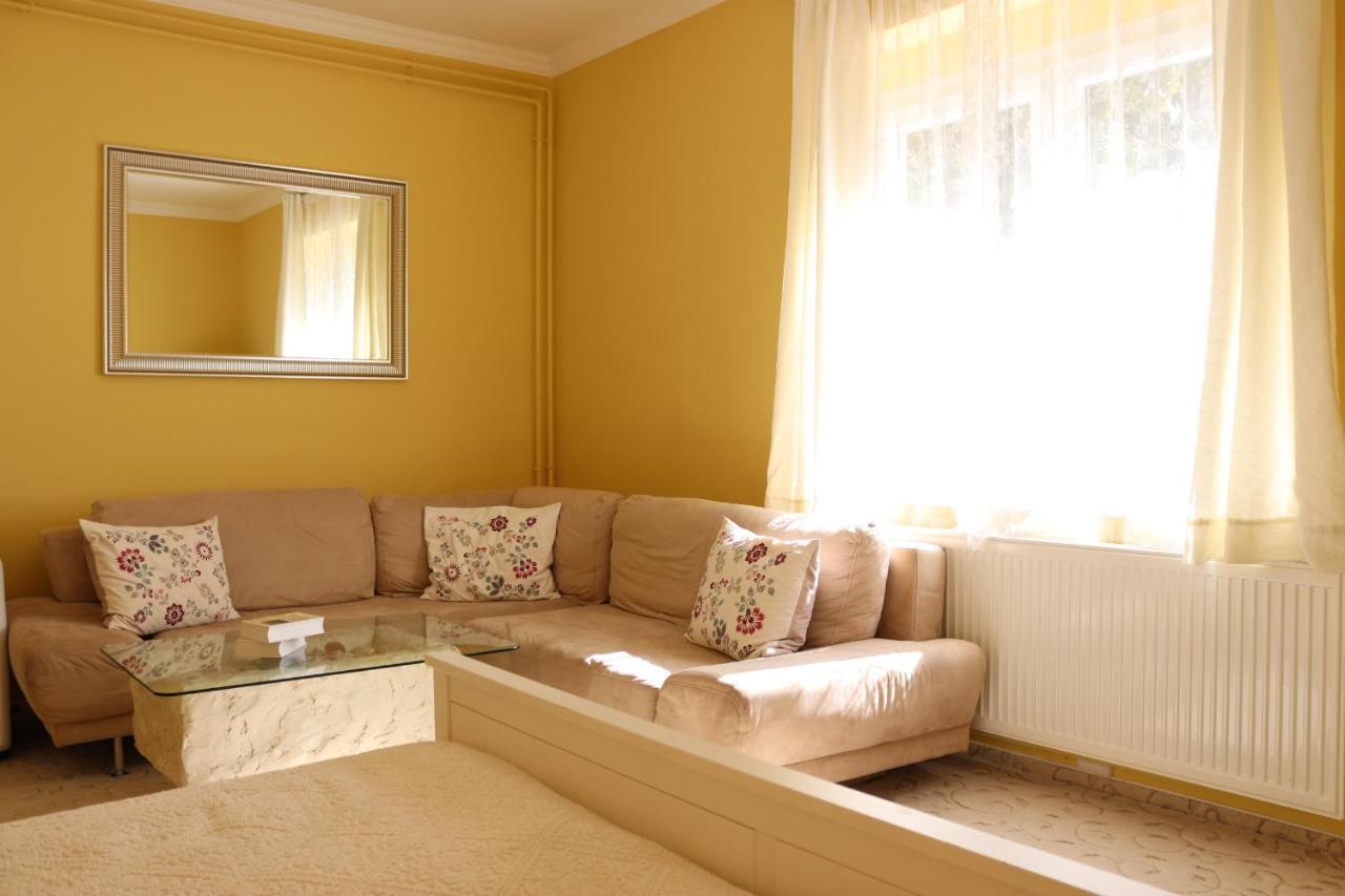 Grape&Wine Guesthouse Eger Luaran gambar