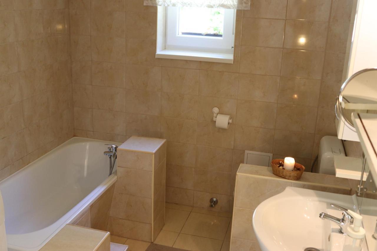 Grape&Wine Guesthouse Eger Luaran gambar