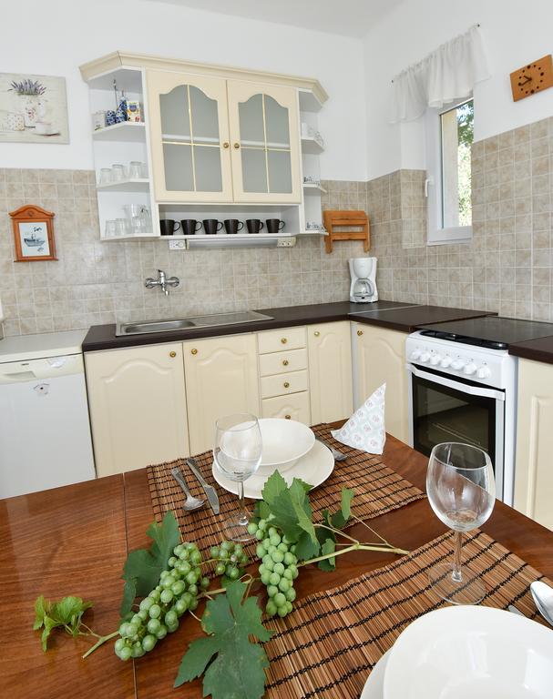 Grape&Wine Guesthouse Eger Luaran gambar