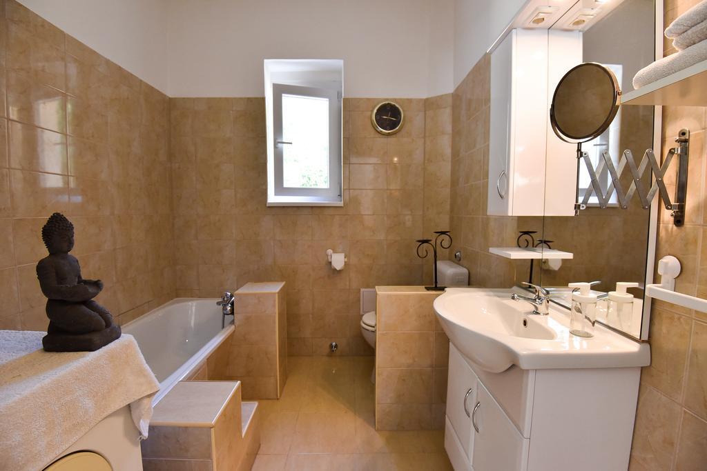 Grape&Wine Guesthouse Eger Luaran gambar
